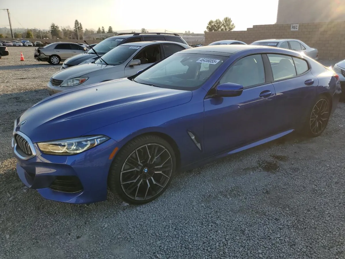 BMW 840I - фото 1