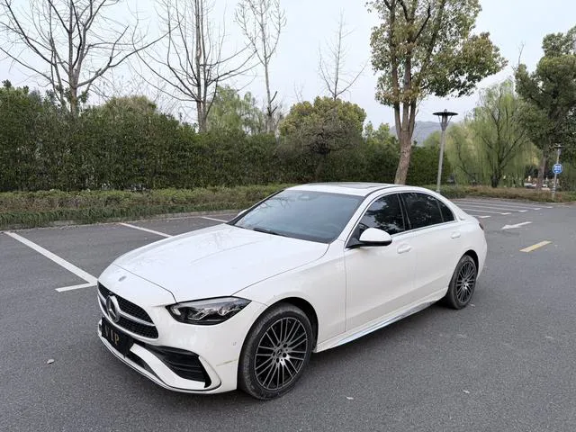 Mercedes-Benz C-Class - фото 1