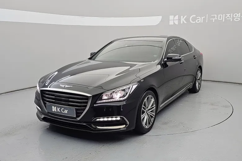 Genesis G80 - фото 1