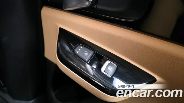 Kia Canival - фото 1