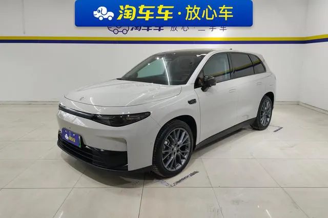 Zeekr C10 - фото 1