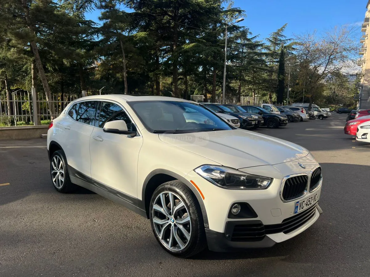 BMW X2 - фото 1