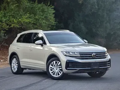 Volkswagen Touareg - фото 1