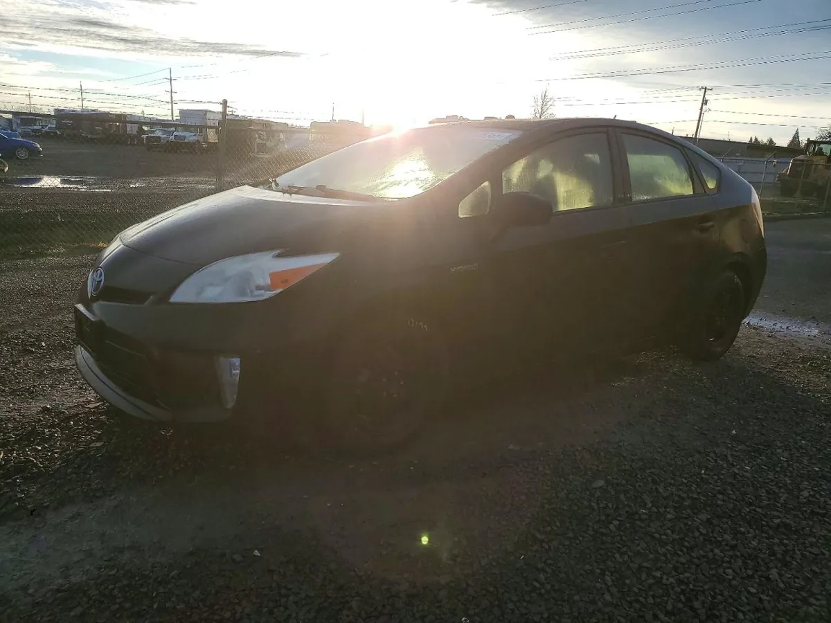 TOYOTA PRIUS - фото 1