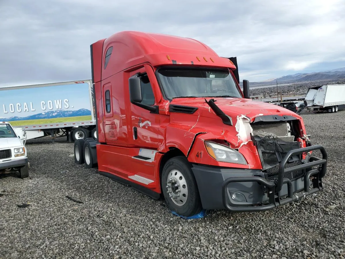 FREIGHTLINER CASCADIA 126 - фото 1
