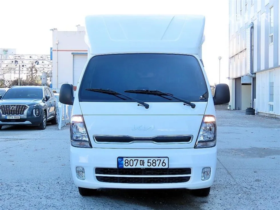 Kia 더 뉴 봉고3 워크스루밴 1톤 킹캡 초장축 L - фото 1