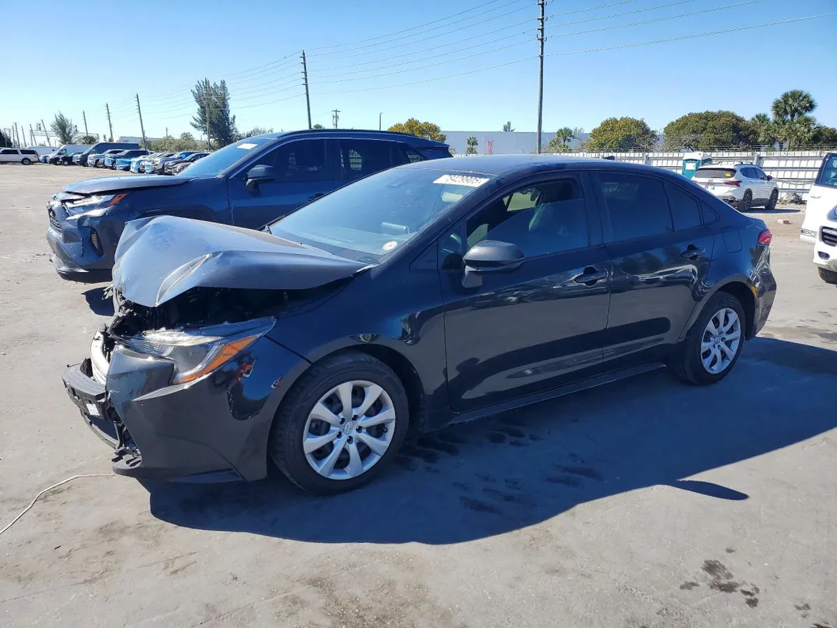 TOYOTA COROLLA LE - фото 1