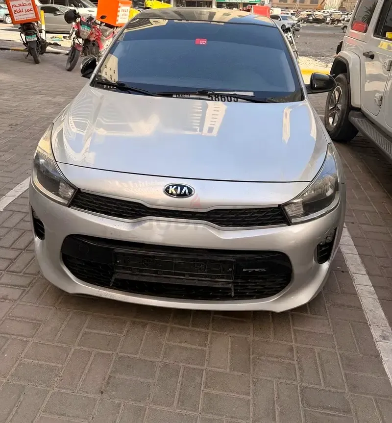 Kia Rio - фото 1