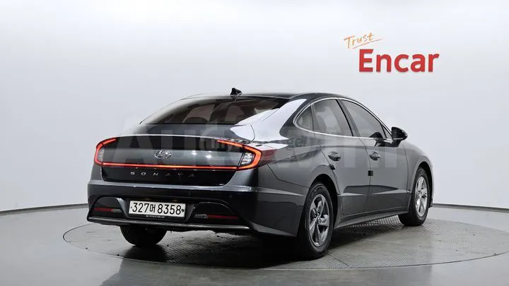 Hyundai Sonata - фото 1