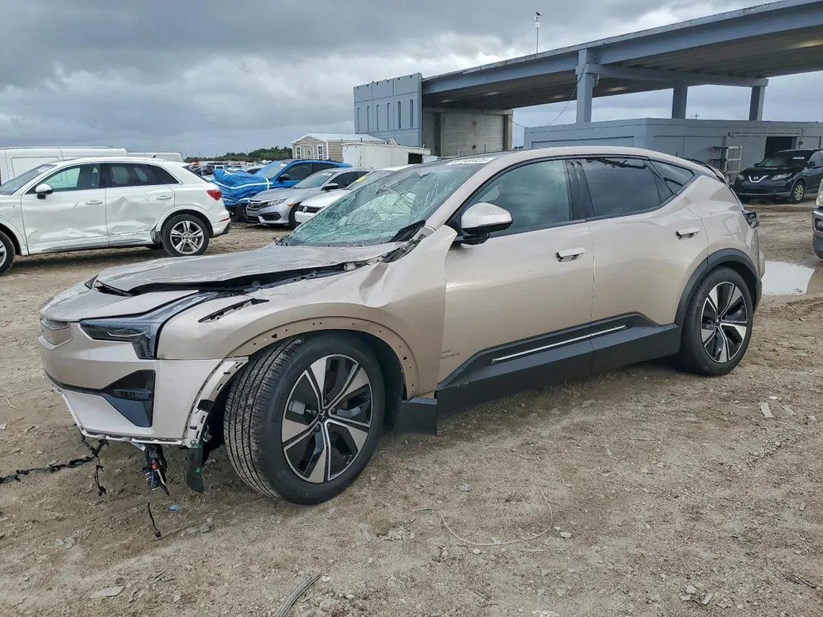 POLESTAR 3 - фото 1