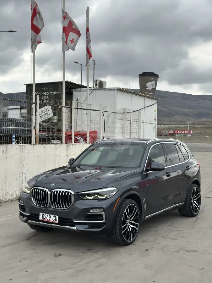 BMW X5 - фото 1