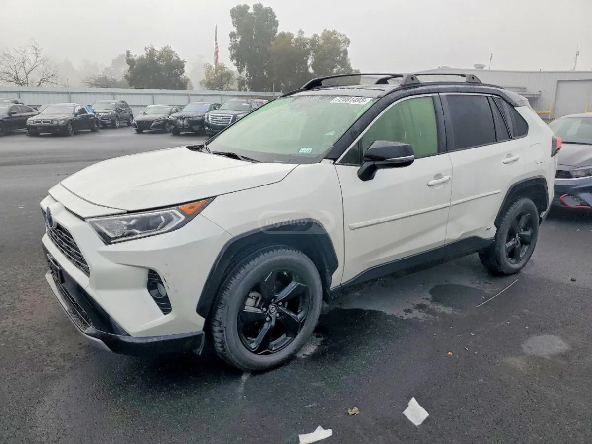 Toyota RAV 4 - фото 1