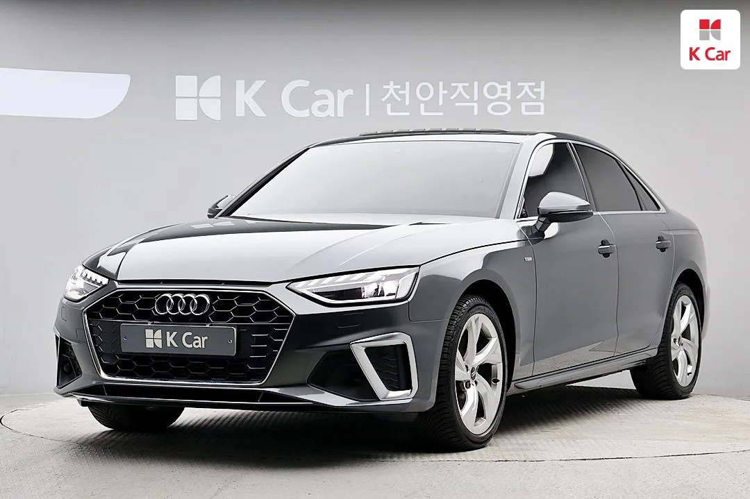 아우디 A4 - фото 1