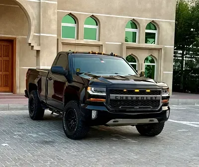Chevrolet Silverado - фото 1