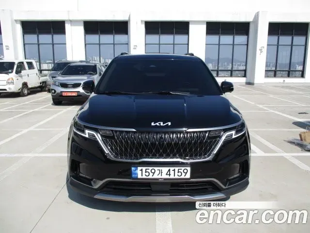 Kia Canival - фото 1