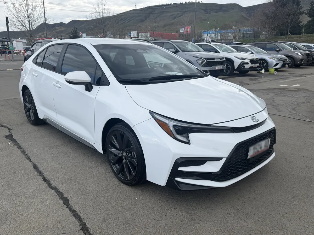 Toyota Corolla - фото 1