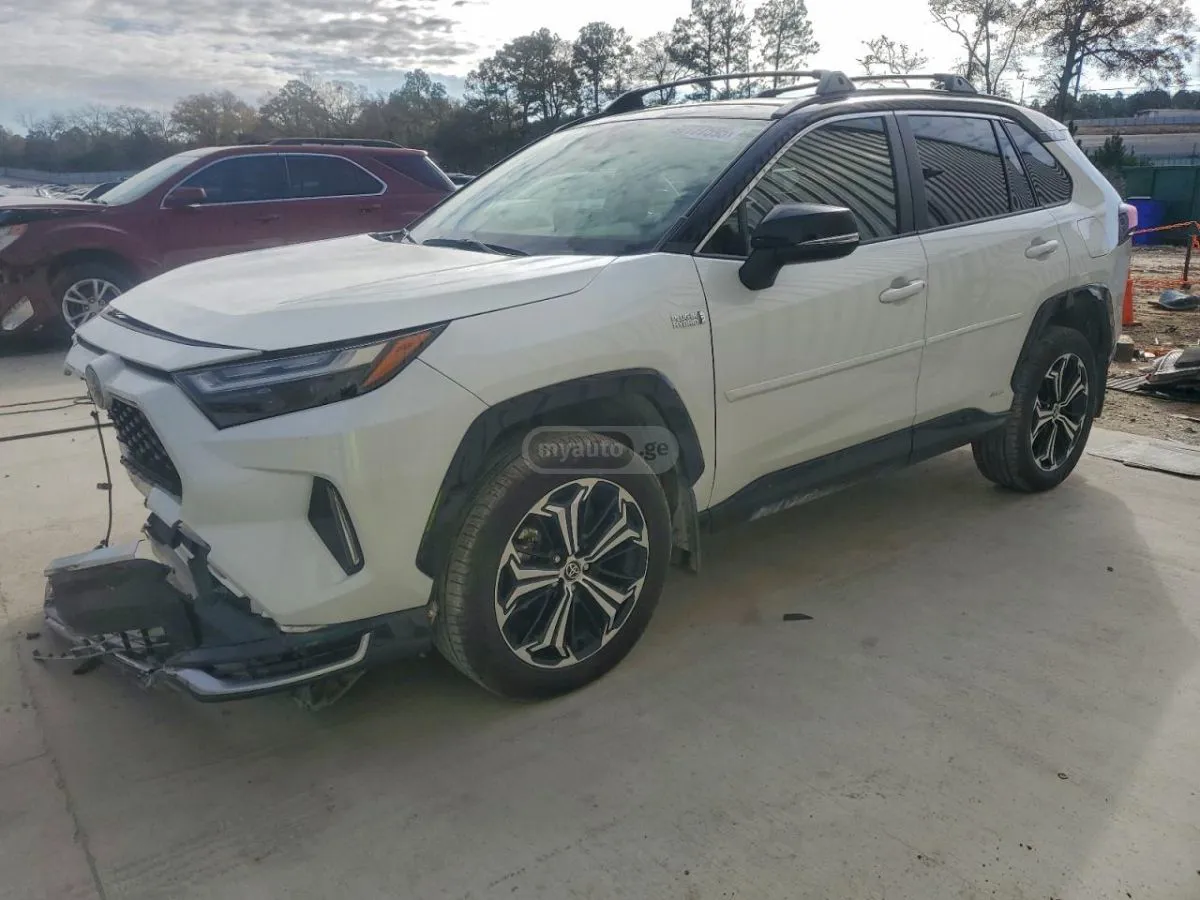 Toyota RAV 4 - фото 1