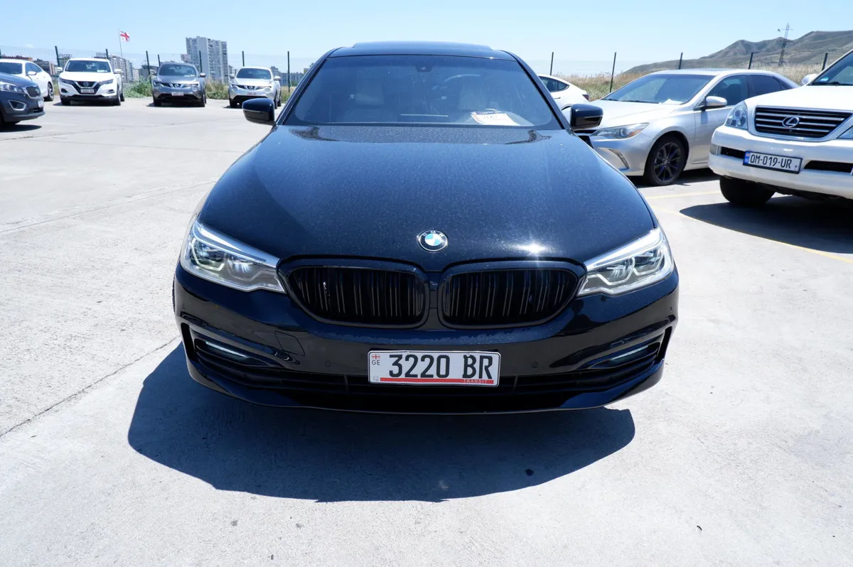 BMW 530 - фото 1