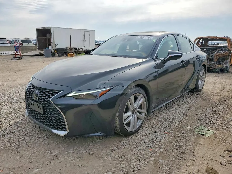 Lexus IS 300 - фото 1