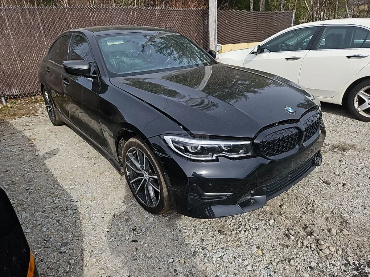 BMW 330 - фото 1