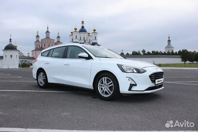 Ford Focus - фото 1